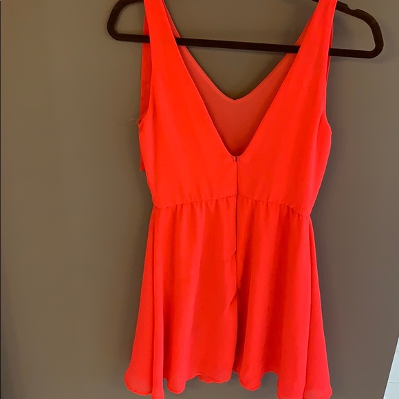 Bright pink sheer overlay with ties - Picture 6 of 8